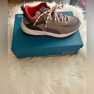 Columbia sneakers women’s size 7